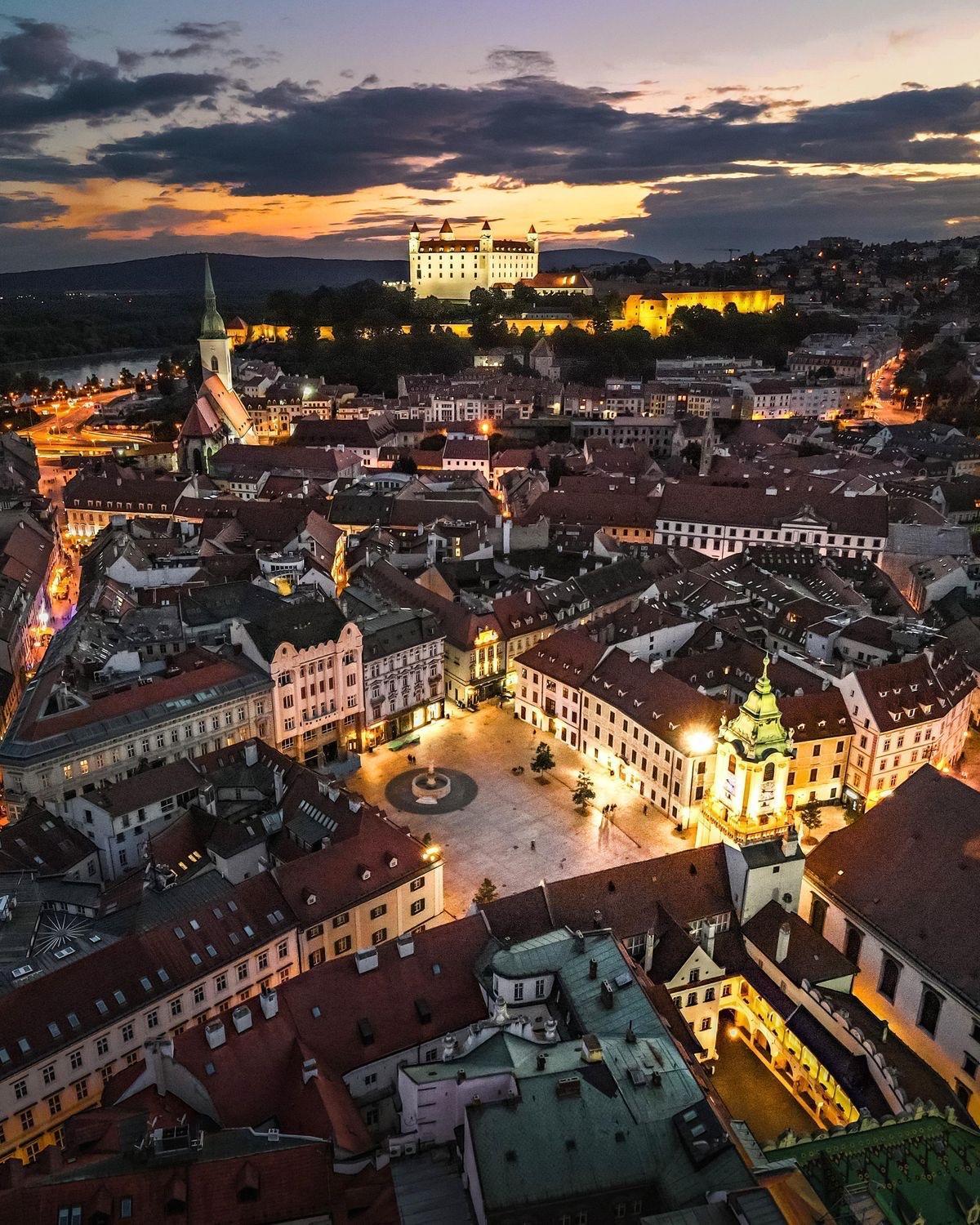 Nice Flat Under The Castle Bratislava Ngoại thất bức ảnh